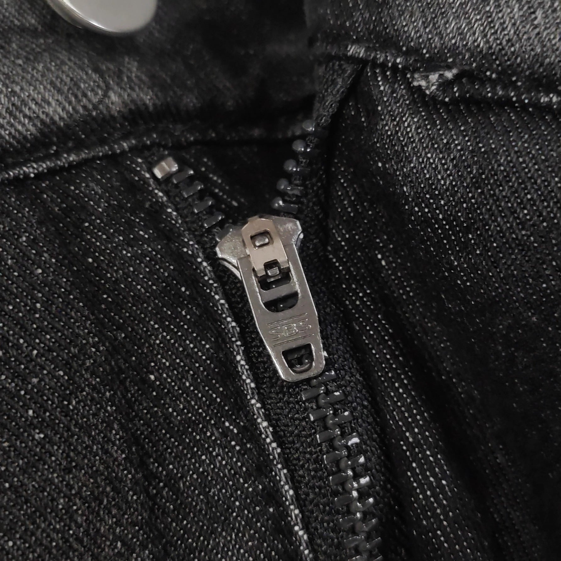 American-style Street-washed, Distressed, Slightly Flared Denim Jeans - Image 3